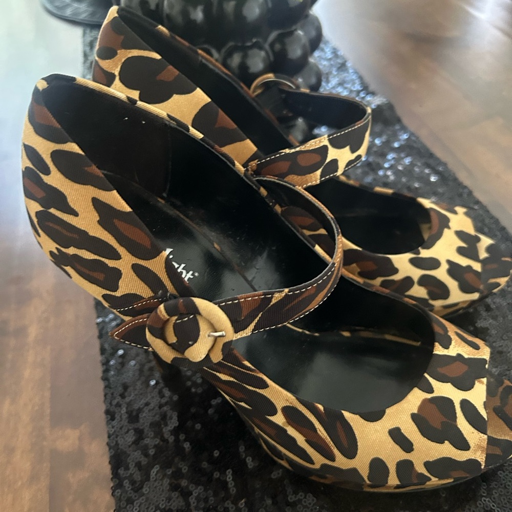 Limelight Women's Animal Print Peep-toe Ankle Strap Heels Size 10 - Picture 3 of 6